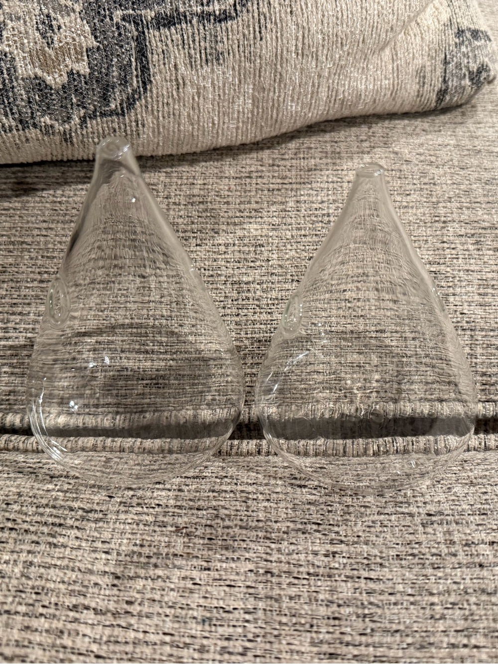 Set of 2 Glass Teardrop Wall Propagation Bulbs Replacement Vases Hydroponic